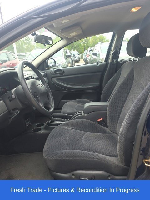 Used 2005 Chrysler Sebring Touring FWD image 10