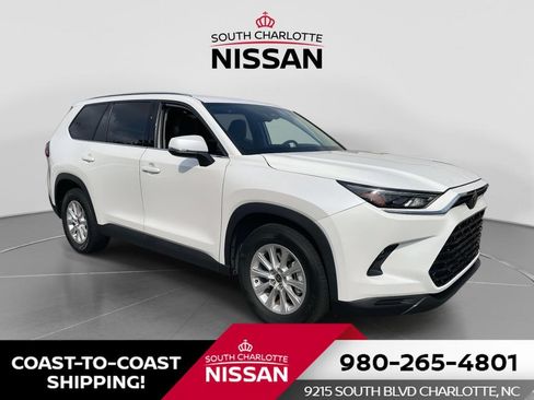 Used 2025 Toyota Grand Highlander AWD image 1