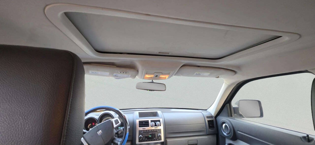 Used 2009 Dodge Nitro SLT w/ Convenience Group RWD image 9