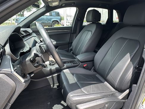 Used 2022 Audi Q3 2.0T Premium w/ Convenience Package AWD/4WD image 14