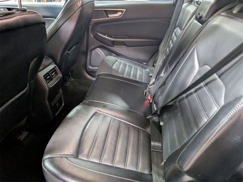 Used 2018 Ford Edge SEL w/ Equipment Group 201A image 24