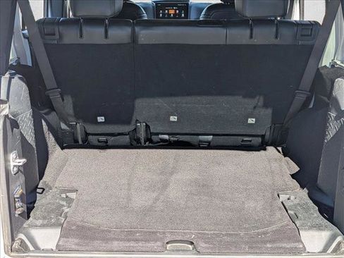 Used 2018 Jeep Wrangler Altitude image 6