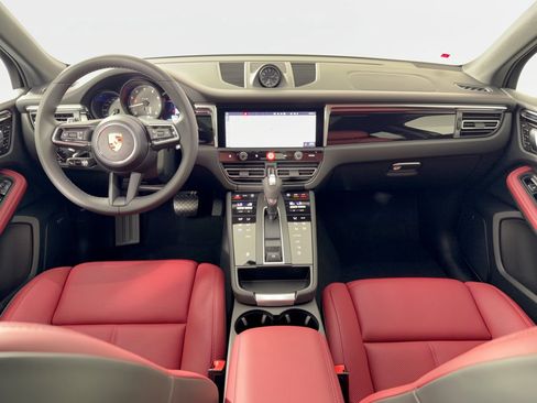 New 2026 Porsche Macan AWD/4WD image 17