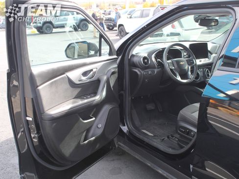 Certified 2023 Chevrolet Blazer LT w/ Convenience Package image 10