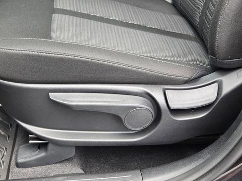 New 2025 Kia Sorento LX image 17