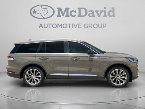 New 2025 Lincoln Aviator Reserve w/ Illumination Package RWD image 8