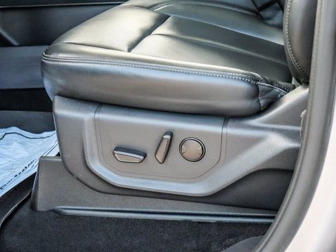 Used 2023 Ford Expedition XLT AWD/4WD image 31