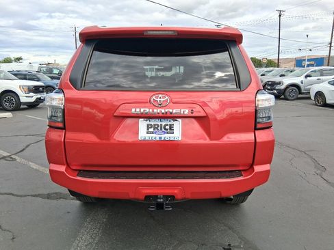 Used 2022 Toyota 4Runner SR5 Premium w/ Moonroof Package image 4