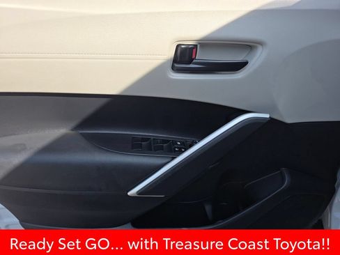 Certified 2025 Toyota Corolla Cross L FWD image 28