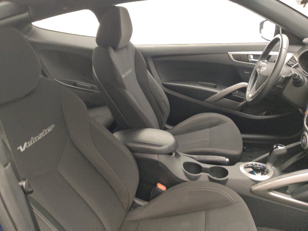 Used 2017 Hyundai Veloster Value Edition FWD image 21