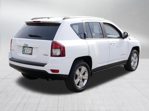 Used 2015 Jeep Compass Latitude AWD/4WD image 7