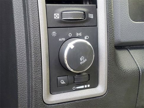 Used 2015 RAM 1500 Express image 13