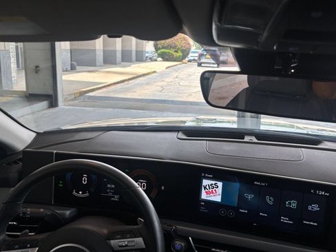 Used 2025 Hyundai Sonata SEL FWD image 34