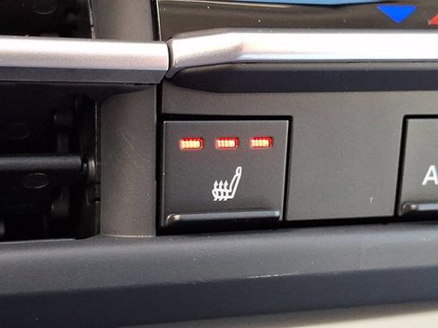 Used 2026 Toyota Sienna XLE image 30