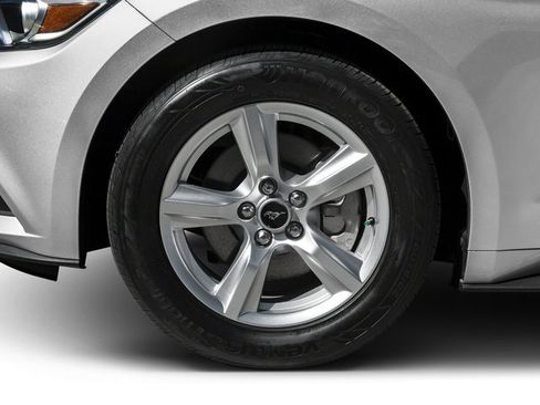 Used 2017 Ford Mustang Premium image 12