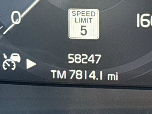 Used 2020 Volvo XC40 T4 R-Design FWD image 29