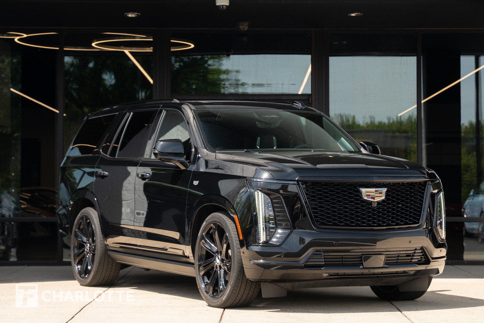 Used 2025 Cadillac Escalade Sport Platinum w/ LPO, Floor Liner Package AWD/4WD image 2