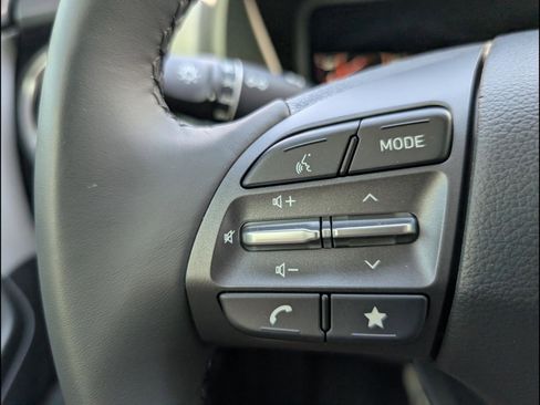 Used 2023 Hyundai Kona Limited AWD/4WD image 18