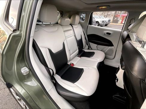 Used 2018 Jeep Compass Limited w/ Navigation Group image 24