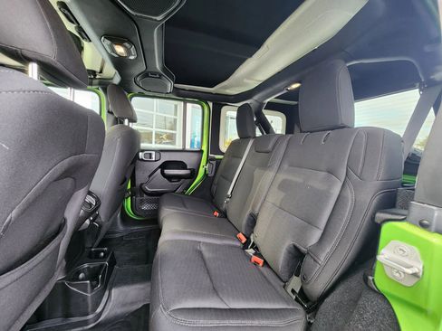 Used 2018 Jeep Wrangler Unlimited Sport S image 36