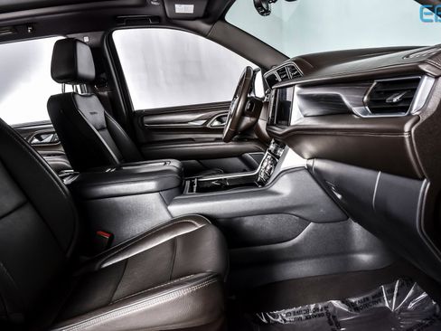 Used 2021 GMC Yukon Denali w/ Denali Premium Package image 25