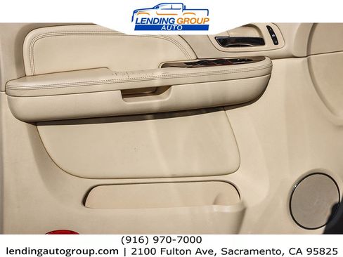 Used 2007 Cadillac Escalade AWD w/ Information Package image 18