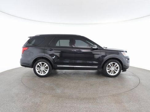 Used 2019 Ford Explorer XLT w/ Equipment Group 202A image 22