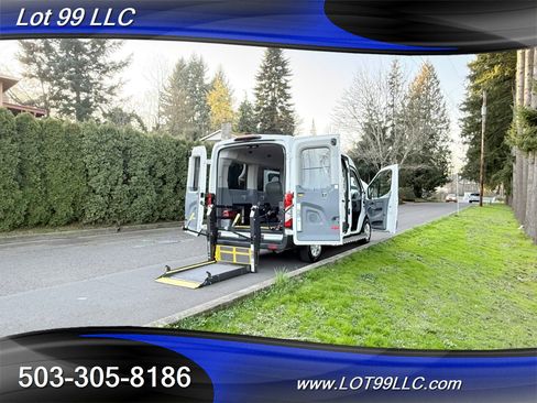 Used 2018 Ford Transit 150 XL image 32