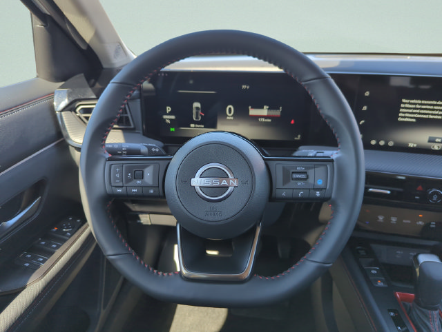 Used 2026 Nissan Kicks SR FWD image 19