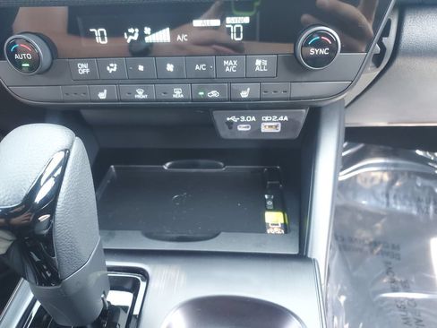 Used 2026 Subaru Outback Premium AWD/4WD image 20