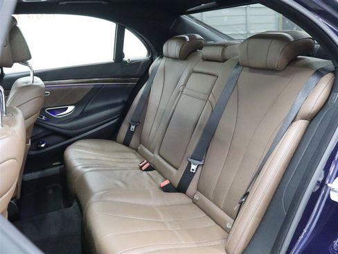 Used 2015 Mercedes-Benz S 550 4MATIC Sedan image 17