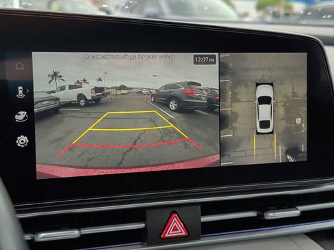 Used 2024 Hyundai Elantra Limited image 24