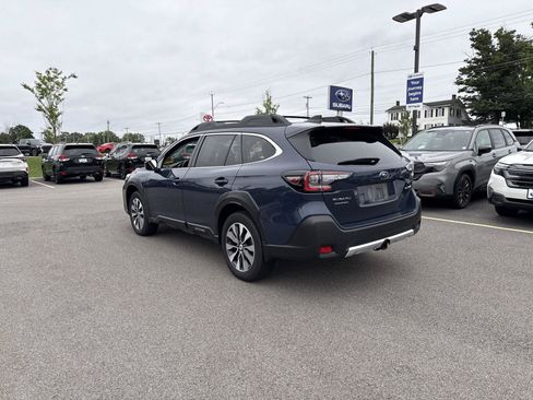 Used 2025 Subaru Outback Limited AWD/4WD image 5