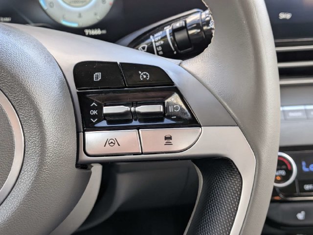 Used 2023 Hyundai Elantra SEL w/ Convenience Package FWD image 23