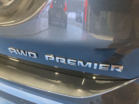 Used 2021 Chevrolet Equinox Premier image 10