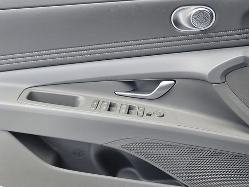 New 2026 Hyundai Elantra Sport FWD image 22