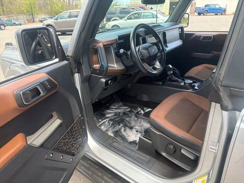 Used 2023 Ford Bronco Outer Banks AWD/4WD image 36