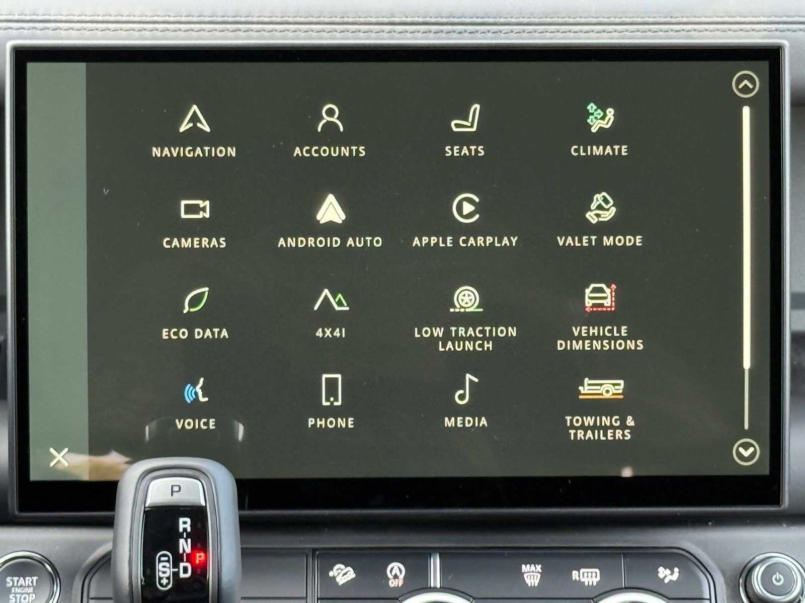 New 2025 Land Rover Defender 110 X-Dynamic SE AWD/4WD image 25