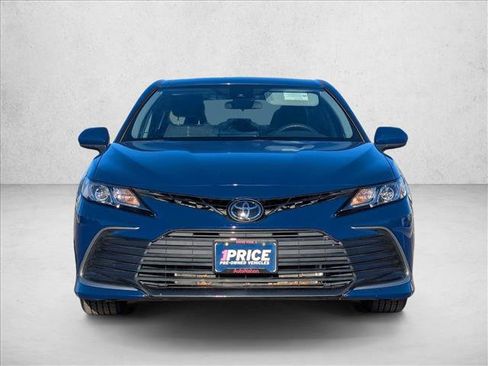 Used 2023 Toyota Camry LE image 2