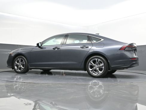 Used 2023 Honda Accord EX image 33