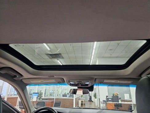 Used 2017 Cadillac CTS Luxury image 36