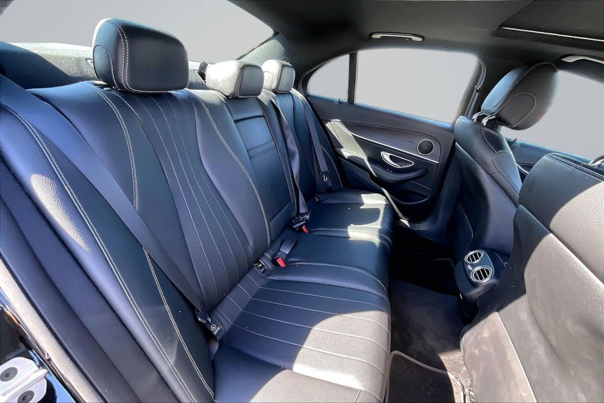 Used 2020 Mercedes-Benz E 350 Sedan image 27