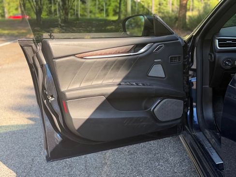 Used 2019 Maserati Ghibli S GranLusso RWD image 9