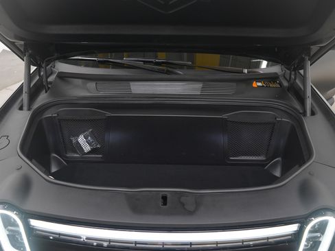 Used 2025 Rivian R1S Premium image 32