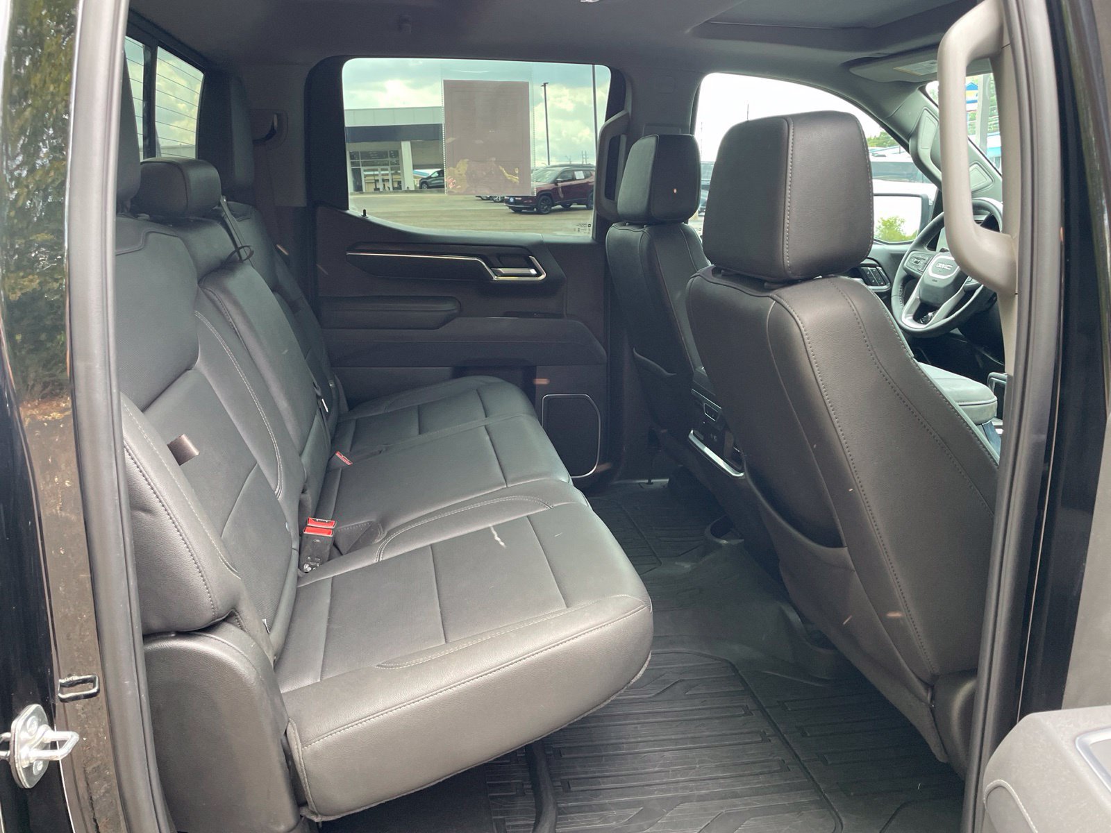 Used 2025 GMC Sierra 1500 SLT AWD/4WD image 35