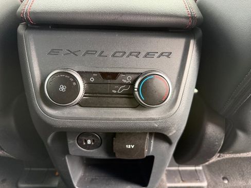 Used 2025 Ford Explorer ST-Line w/ ST-Line Street Pack AWD/4WD image 24