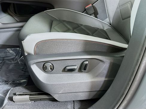 New 2026 Volkswagen Atlas Peak Edition AWD/4WD image 18