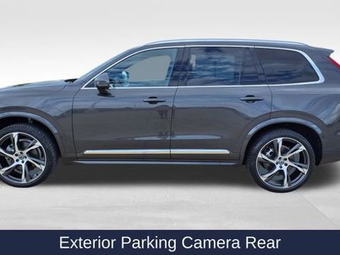 Used 2023 Volvo XC90 B6 Ultimate w/ Lounge Package image 4