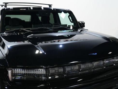 Used 2025 GMC Hummer EV 3X w/ LPO, Sport Package image 12