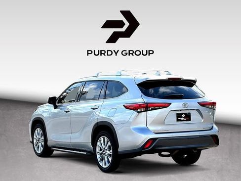 Used 2021 Toyota Highlander Limited image 6